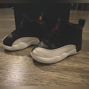 Jordan 12 Playoffs Retro (TD) toddlers 7c. Worn twice